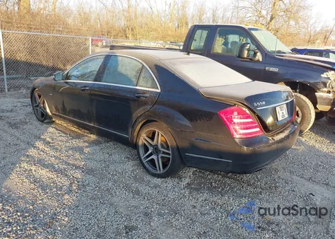 2012 Mercedes-Benz S 550 4Matic z USA, uszkodzony, nr VIN WDDNG9EB8CA428872